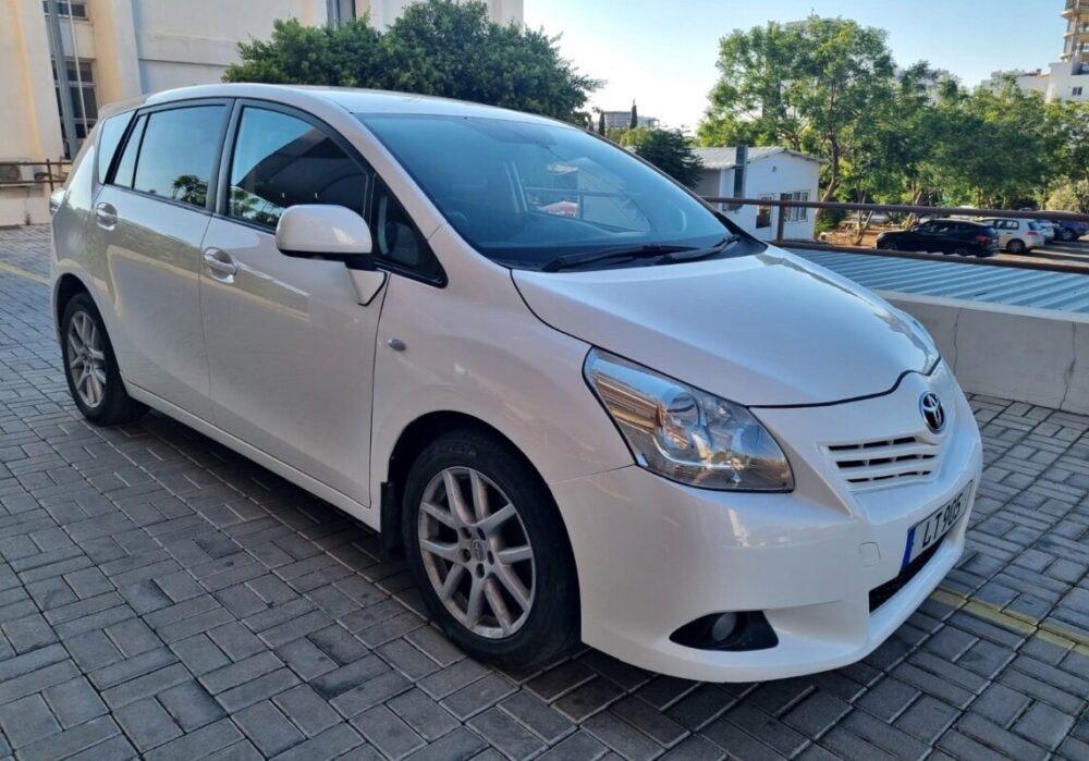2011 Toyota Verso