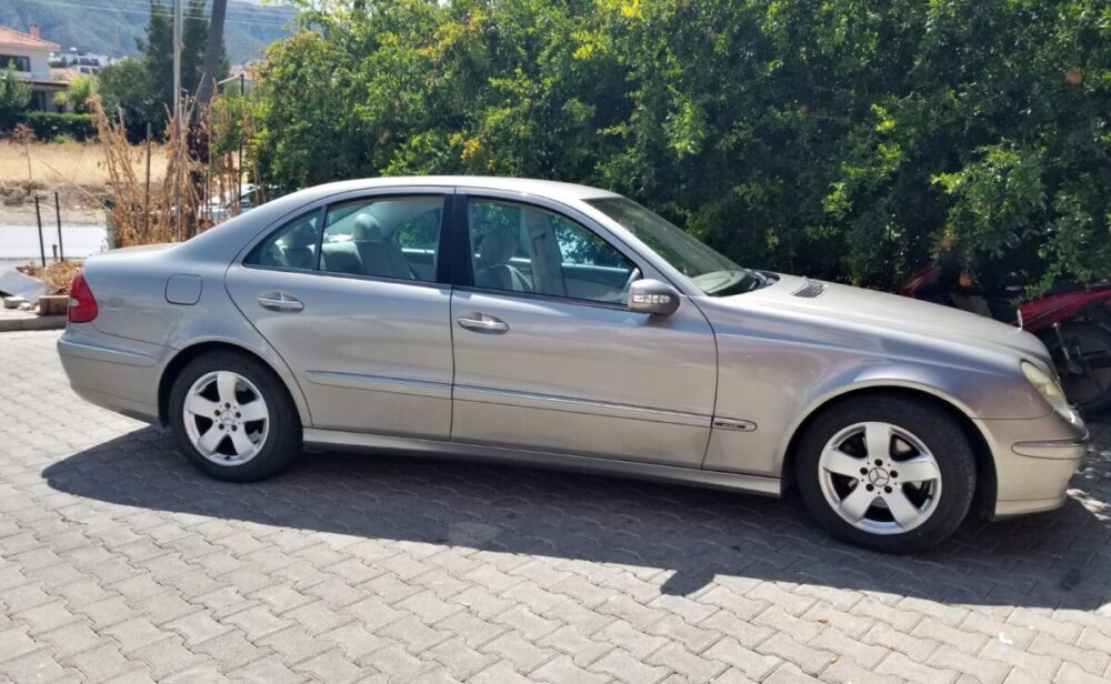 2006 Mercedes-Benz E-Class