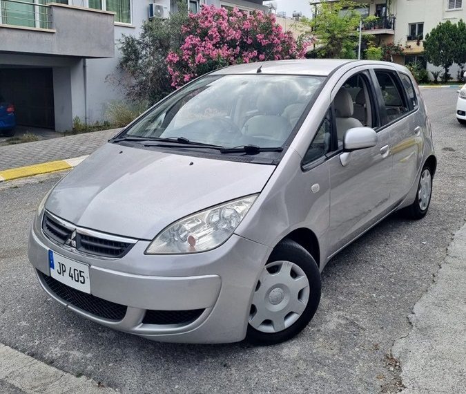 2005 Mitsubishi Colt