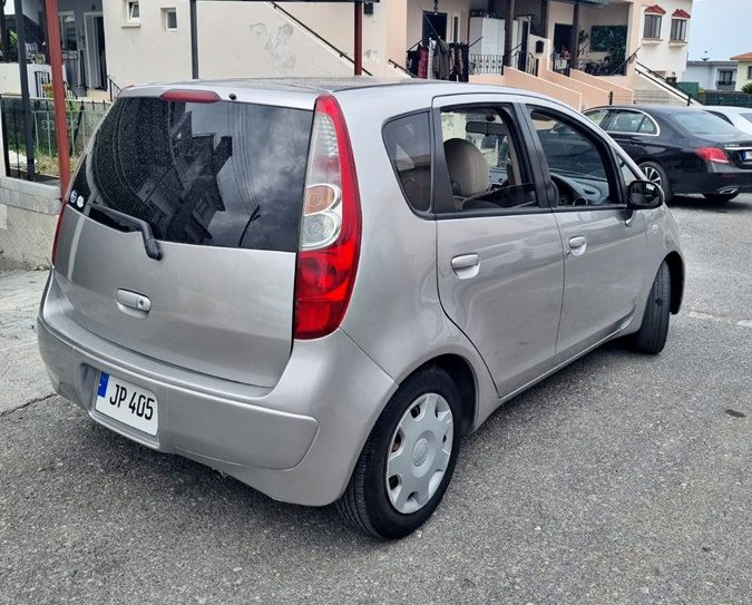 2005 Mitsubishi Colt