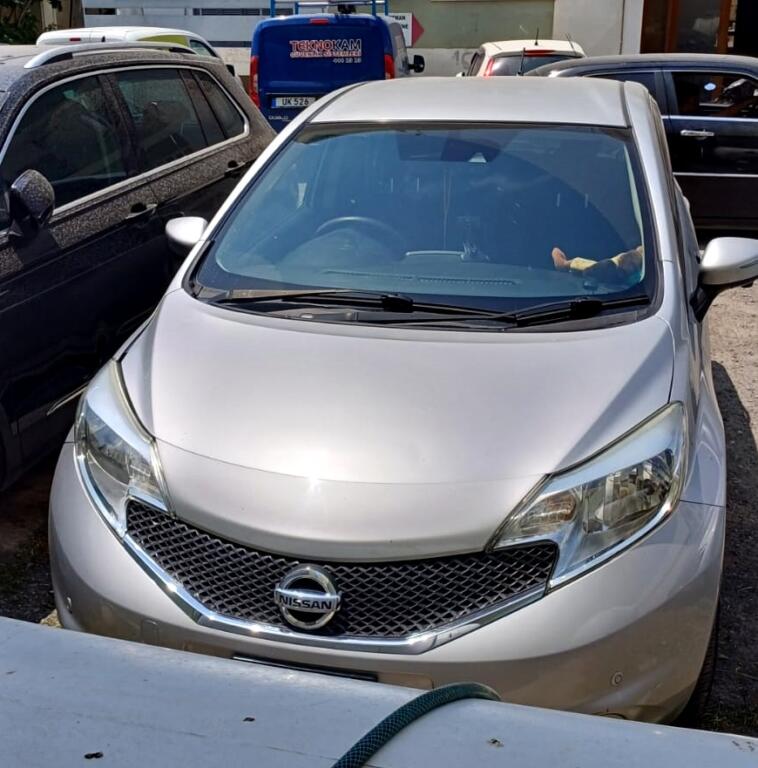 Bayan’dan Temiz Nissan Note