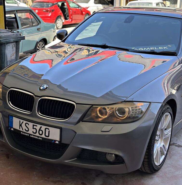 BMW 320i